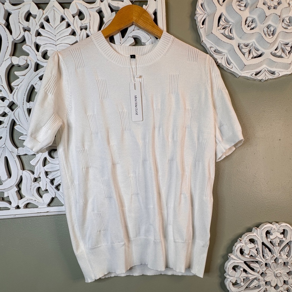 Arach & Cloz Top Women's M White Short Sleeve Crew Neck Sweater Classic NWT
